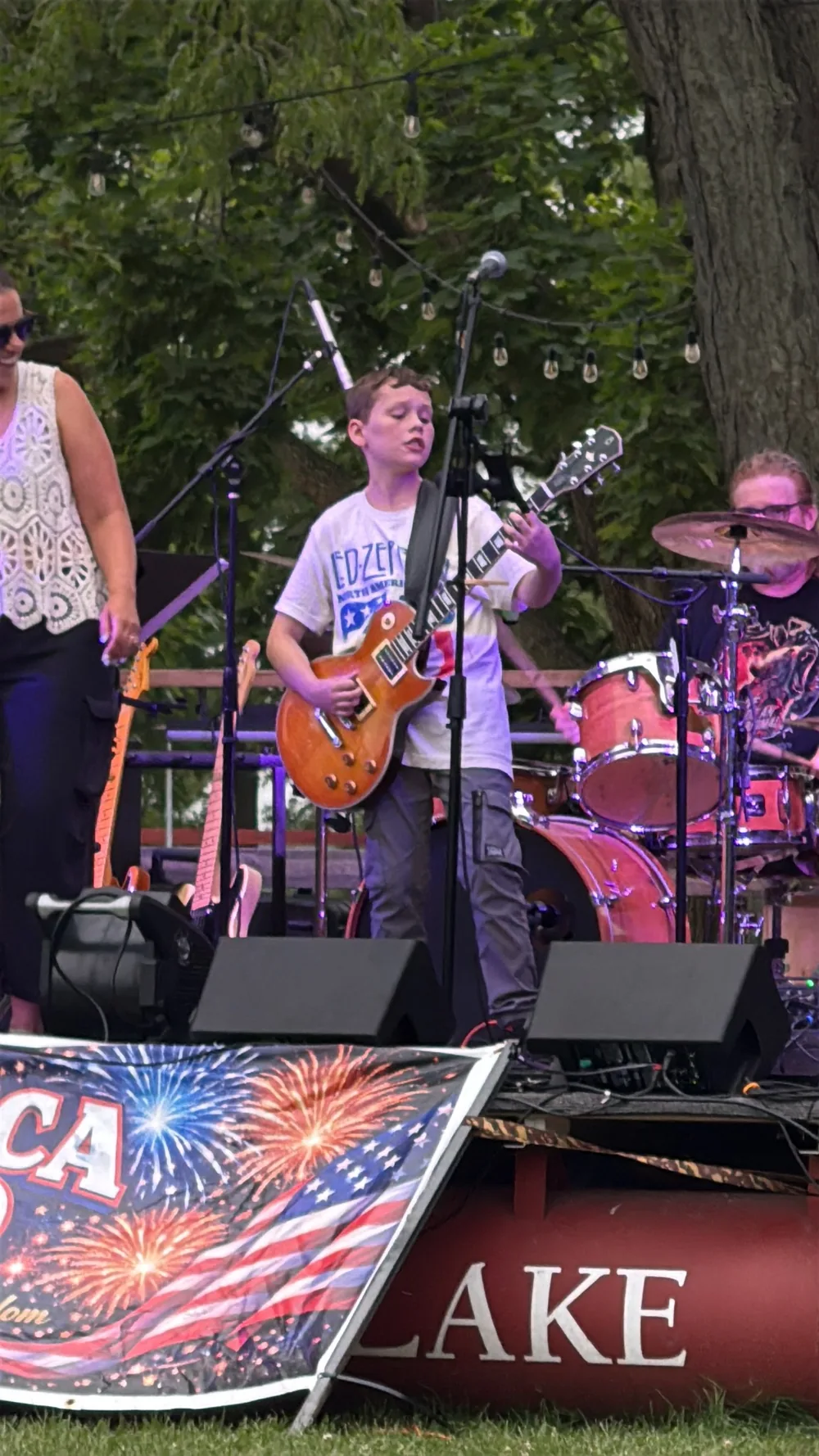 Nick McGinnis performing Don’t Stop Believin’ live